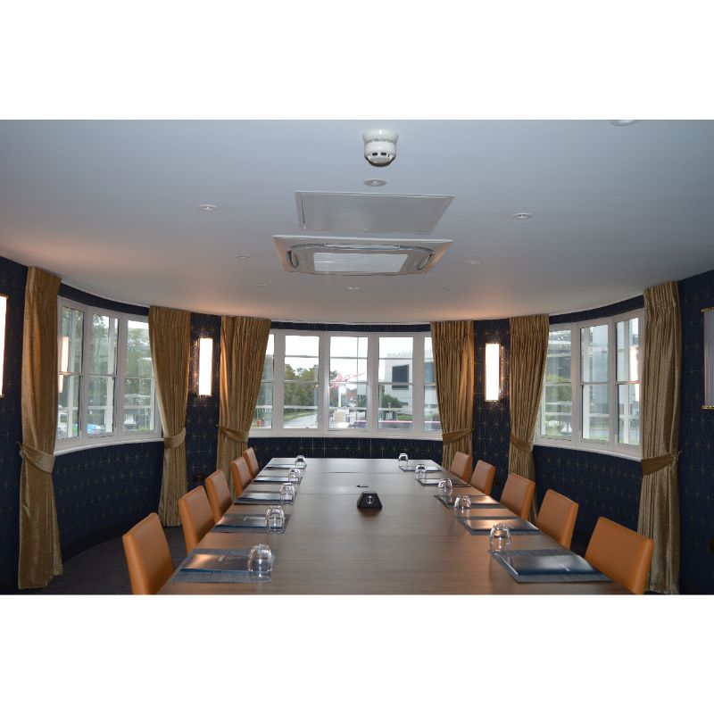 Comet Hotel meeting room with noise and thermal insulating secondary glazing