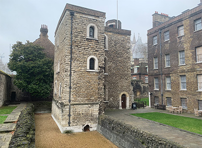 The Jewel Tower, built in 1365 as the residence for Edward III, an interesting building in Westminster with an L shaped moat